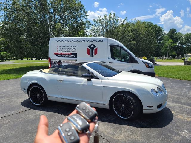 Bentley Continental GTC during an on-site key service