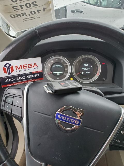 Volvo smart key on the dashboard after replacement